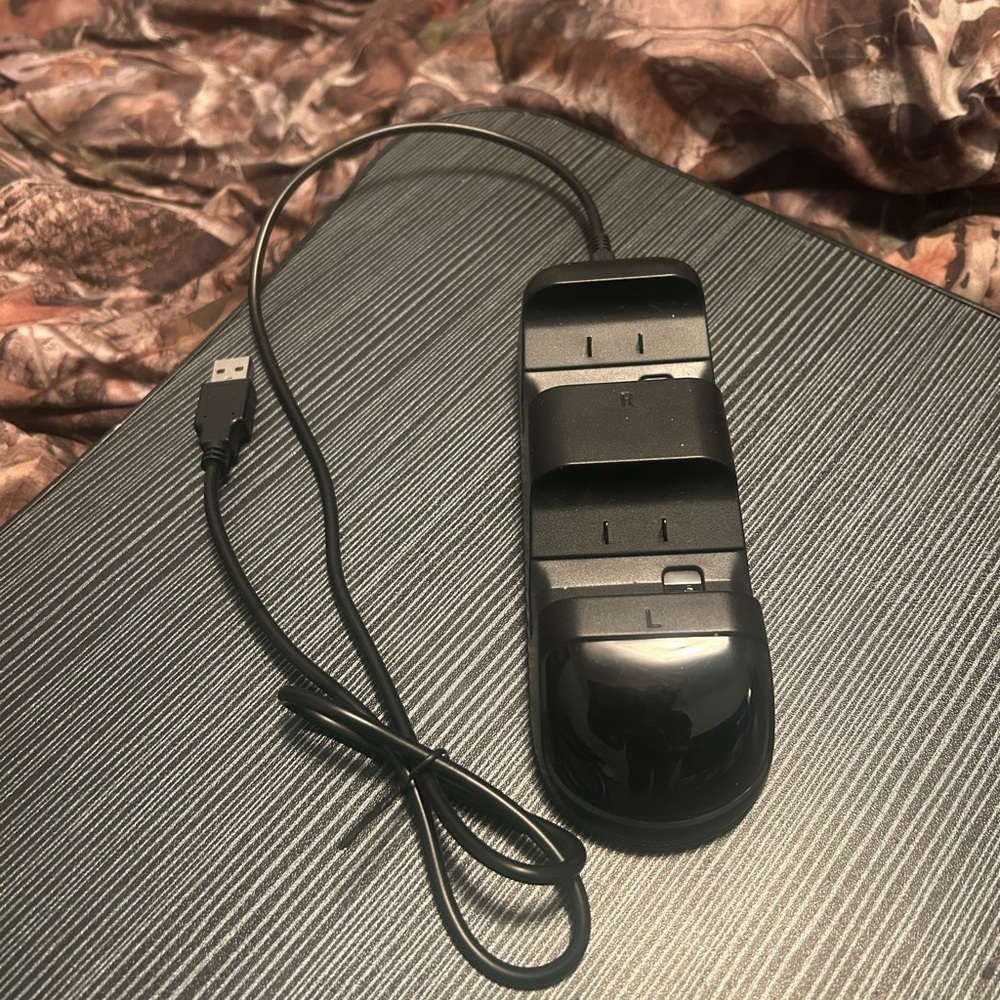 Black Dual Battery XBOX Controller Charger with USB Cable